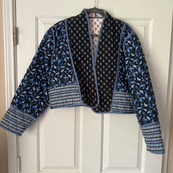 Reversible Quilted Cropped Patterned Jacket - Picture 2 of 13